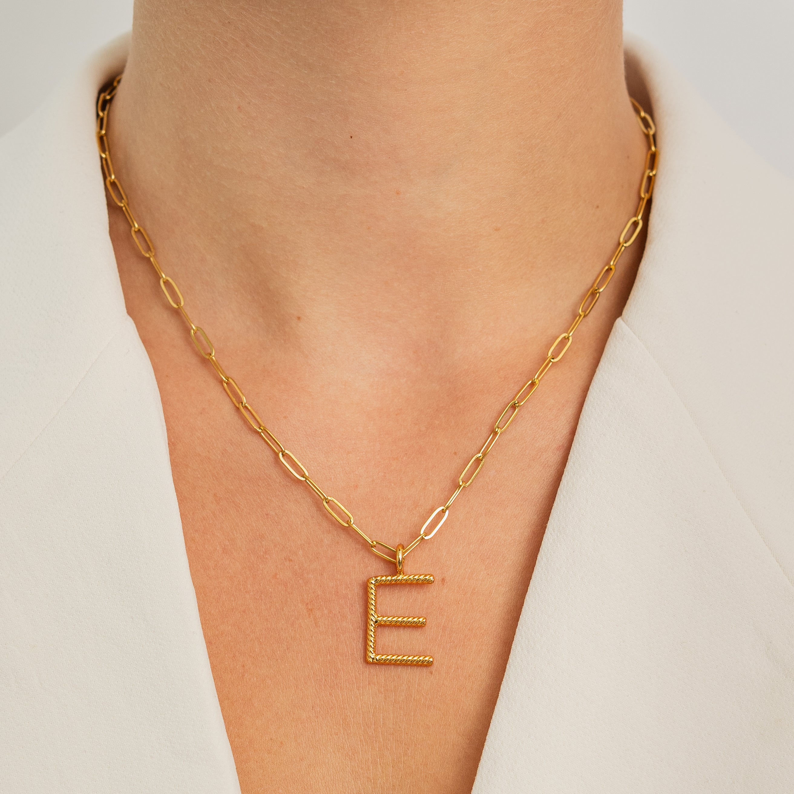 Aspen Initial paperclip Necklace (F I O Q U V W X Y Z)