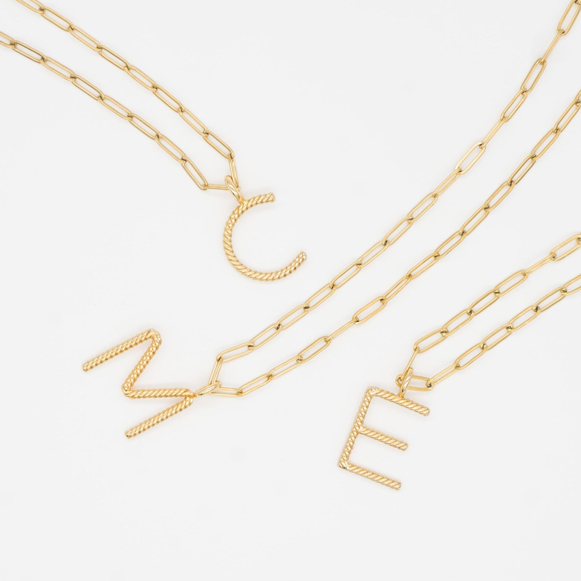Aspen Initial paperclip Necklace (F I O Q U V W X Y Z)