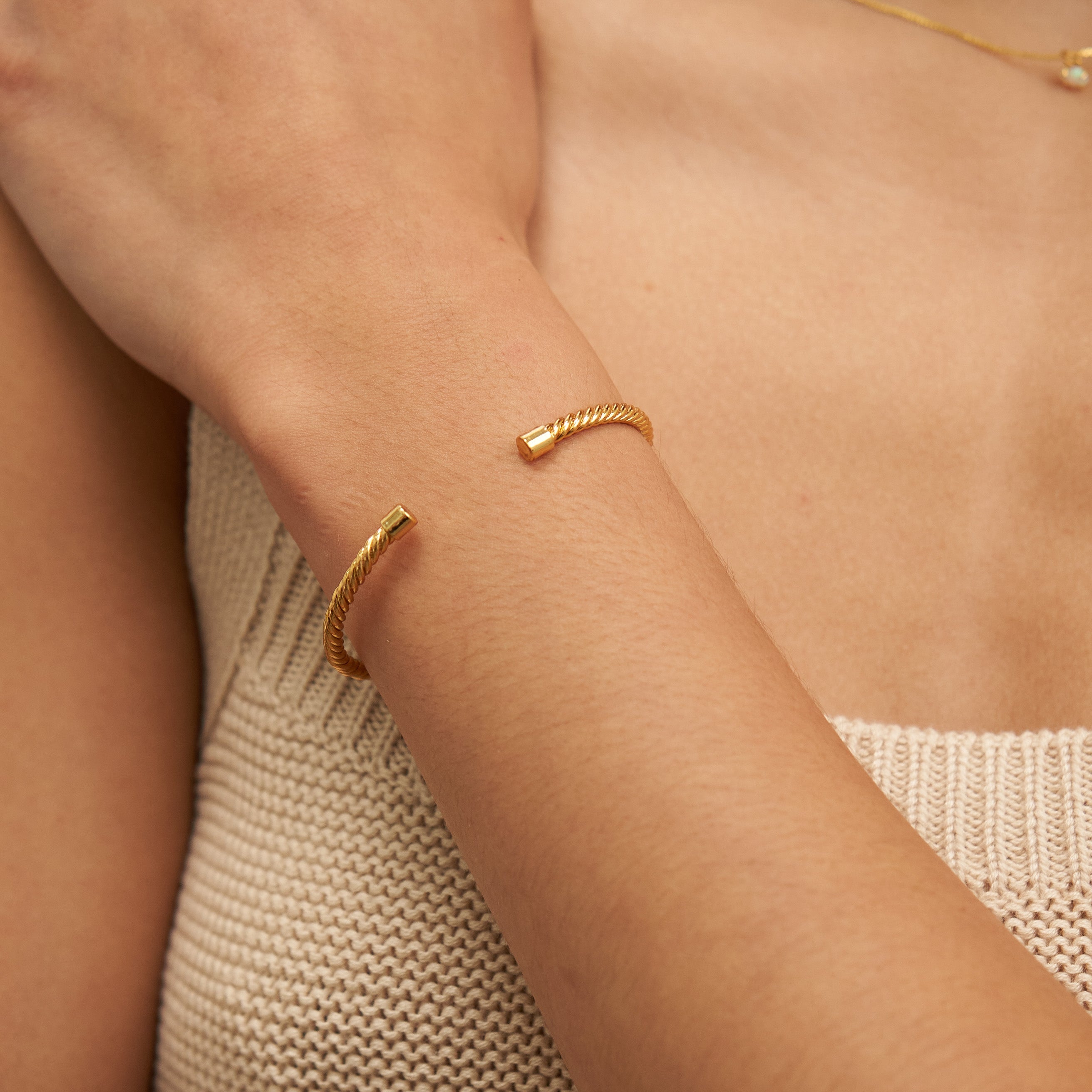 Twisted Aspen Bangle Mini