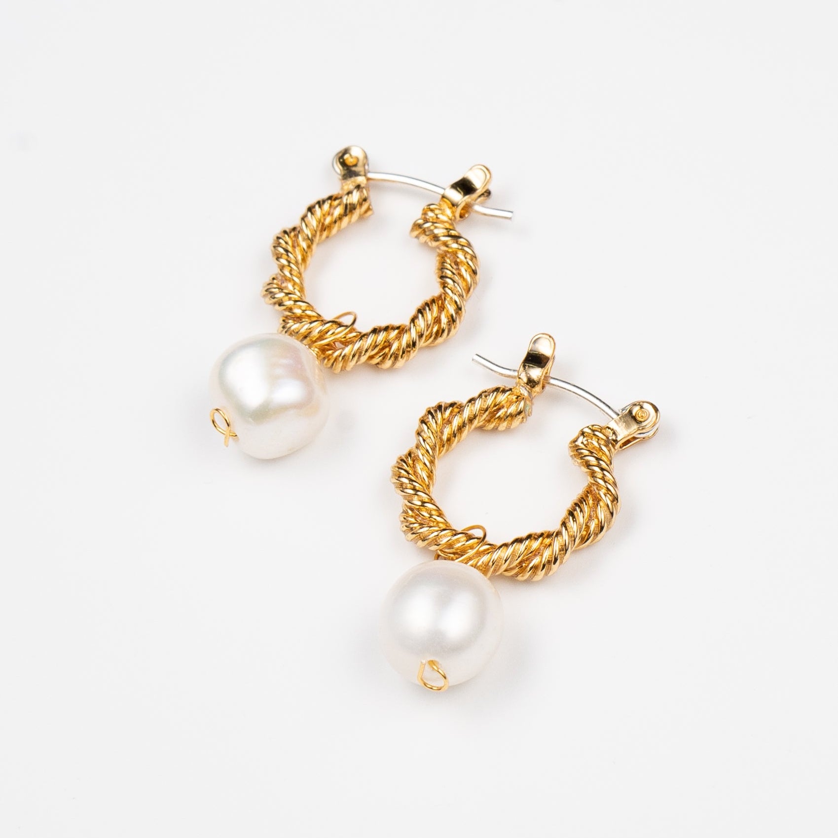 Double Aspen Hoops Small with Pearls