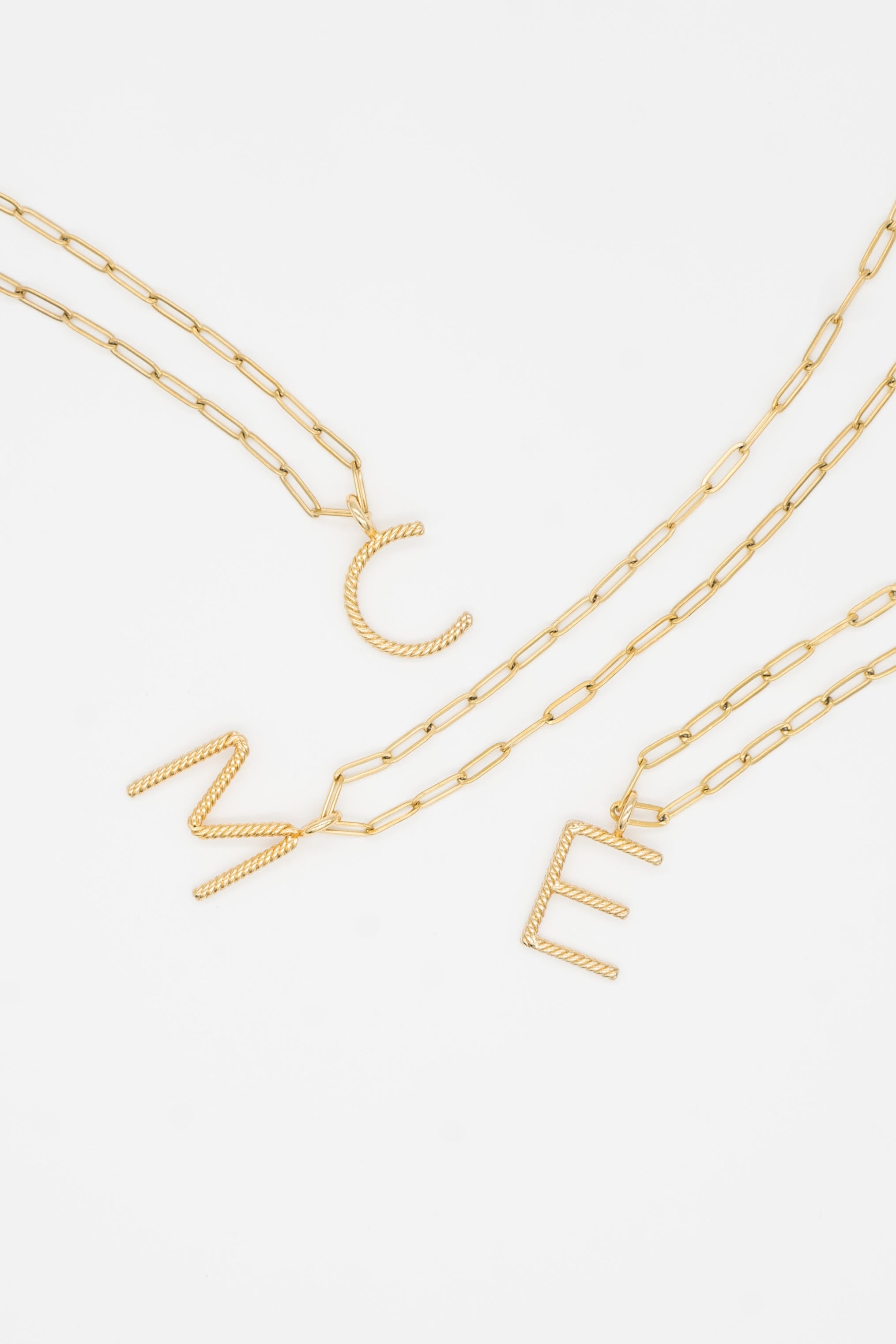 Aspen Initial paperclip Necklace (F I O Q U V W X Y Z)